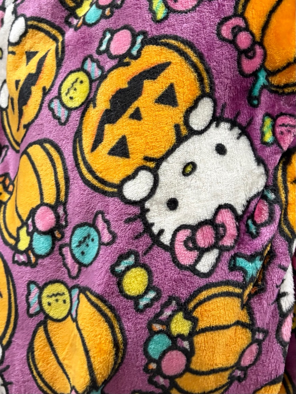 NEW Hello Kitty Pink Cloud Halloween Oversized Cozy Throw Blankets - 2 Pack - Picture 6 of 6